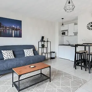 Chez Antoine Cosy 2 People Part Dieu Lyon